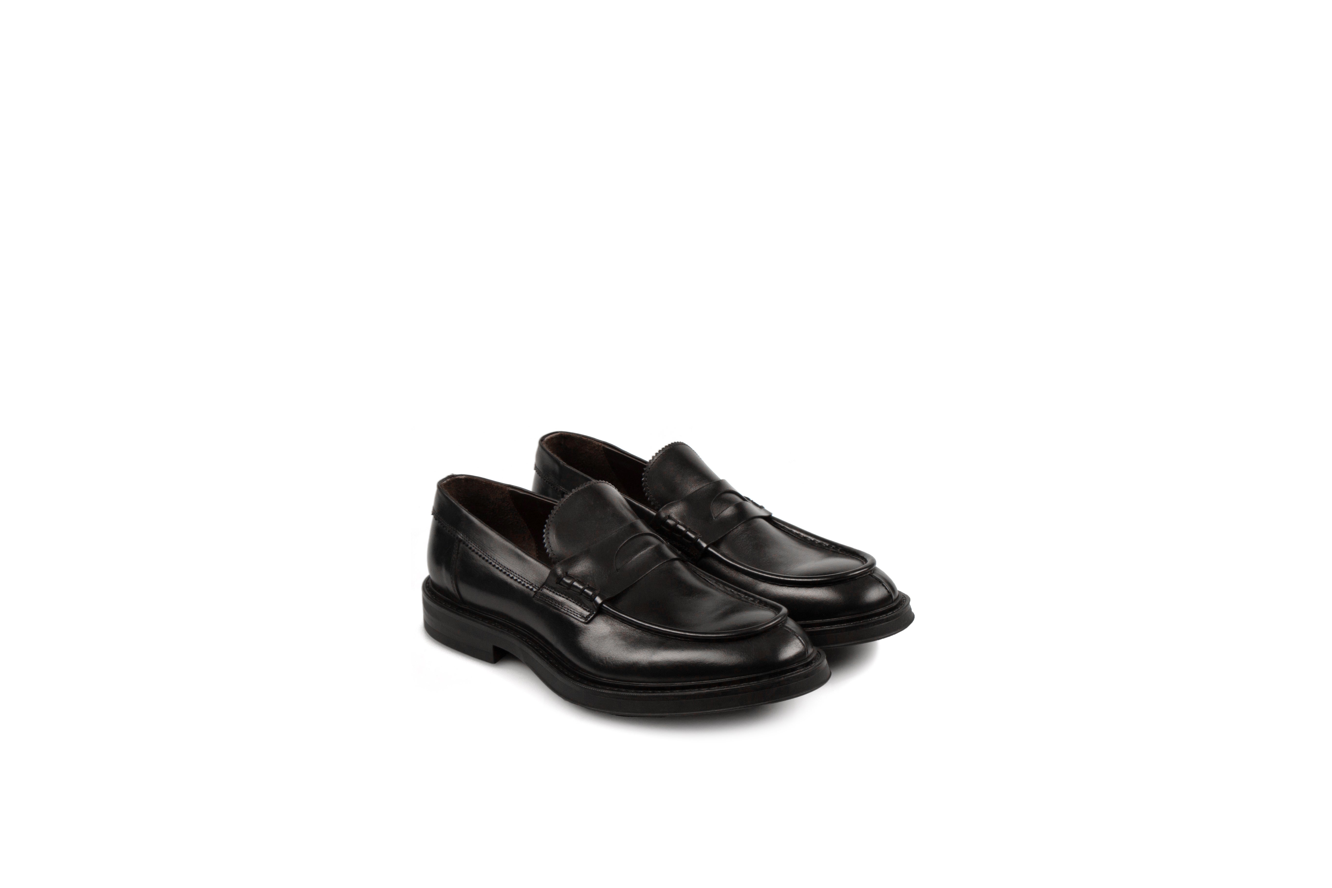 Link Black Moe Toe Calf Leather Shoes